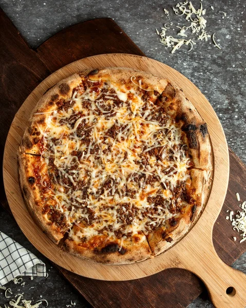 Pizza Con Carne Picada Queso Extra — Foto de Stock