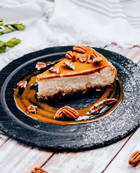 Miere Cheesecake Farfurie — Fotografie, imagine de stoc