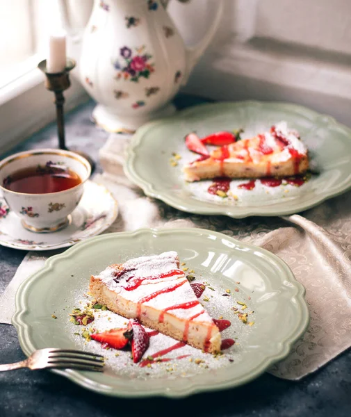 Cheesecake Sirop Căpșuni — Fotografie de stoc gratuită