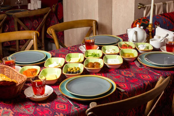 Diseño Del Desayuno Azugosjani Restaurante Con Manteles Estilo Tradicional — Foto de Stock