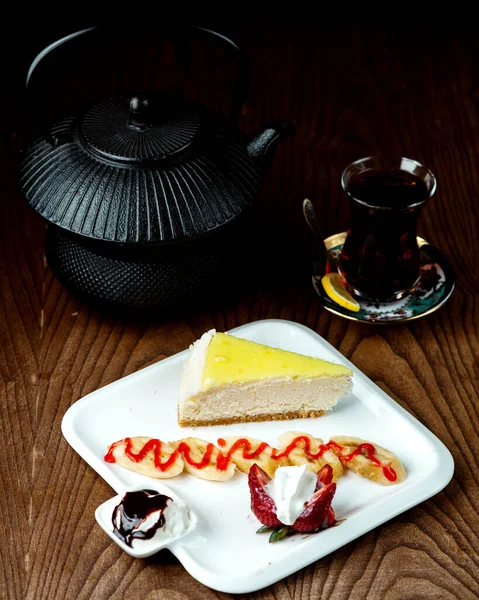 紅茶とチーズケーキ — ストック写真