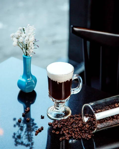 Tasse Heißen Kaffee Mit Schaum — Stockfoto