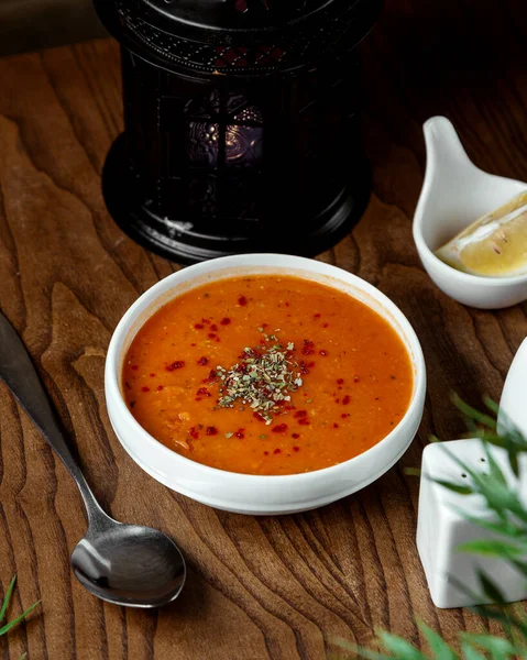 Красный Чечевичный Суп Столе — стоковое фото