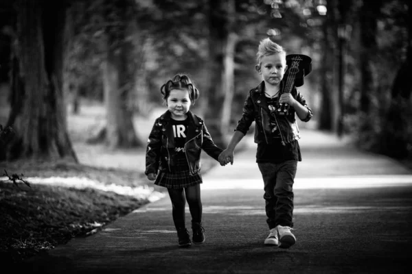 Fashionable Children Rock Style Walking Park Musicians — Stock Photo, Image