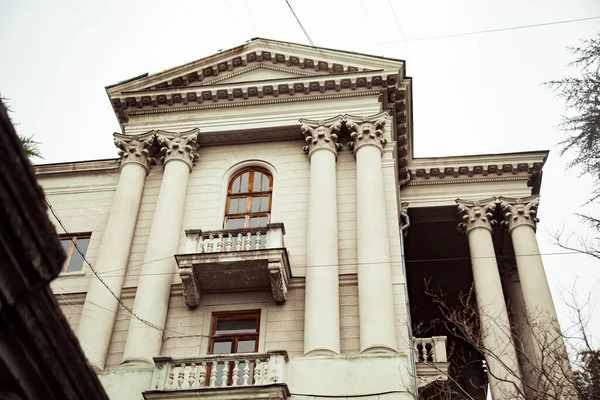 Sochi Territorio Krasnodar Rusia 2020 Antiguo Edificio Abandonado Castillo Con —  Fotos de Stock