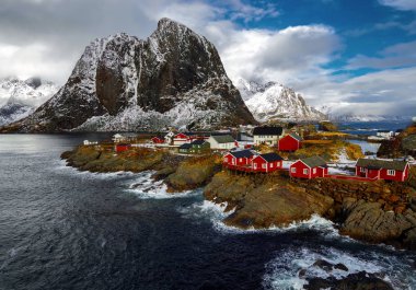 Kış zamanında Lofoten Adaları Norveç'in Hamnoy Köyü
