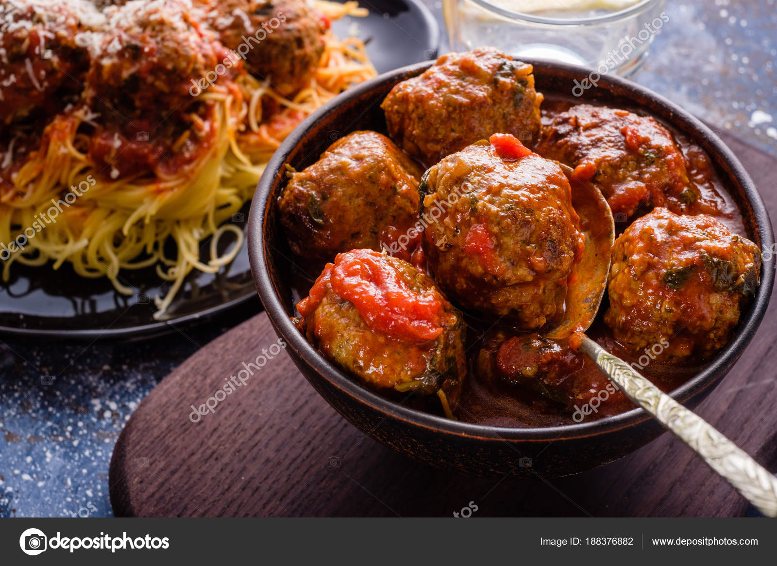 Albondigas caseras en salsa de tomate Albondigas caseras en salsa de tomate