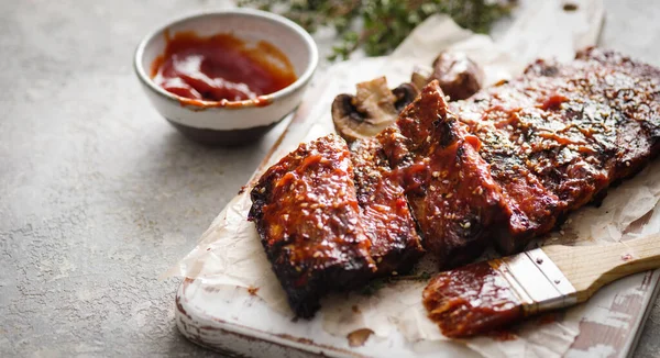 Juicy Ribs Barbecue Close Shallow Depth Field — Stock Photo, Image