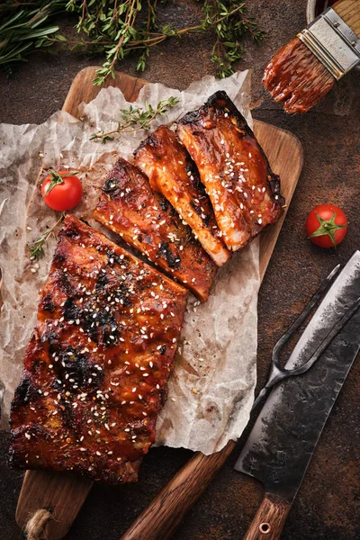 Heerlijke Gebarbecuede Ribbetjes Smaak Gebracht Met Een Pittige Bastersaus Geserveerd — Stockfoto