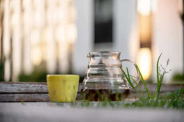 Café Filtre Noir Sur Table Dans Café Service Bouilloire Hario — Photo