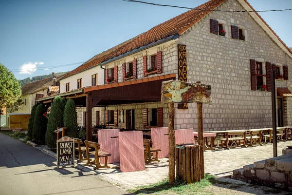 Kotor Körfezi Karadağ seyahati ilkbahar doğa deniz dağları gökyüzü