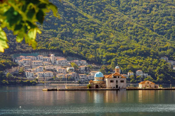 Tengeri Hegyek Dobrota Montenegró Utazás Nyár Tavasz Természet Utazás Város — Stock Fotó