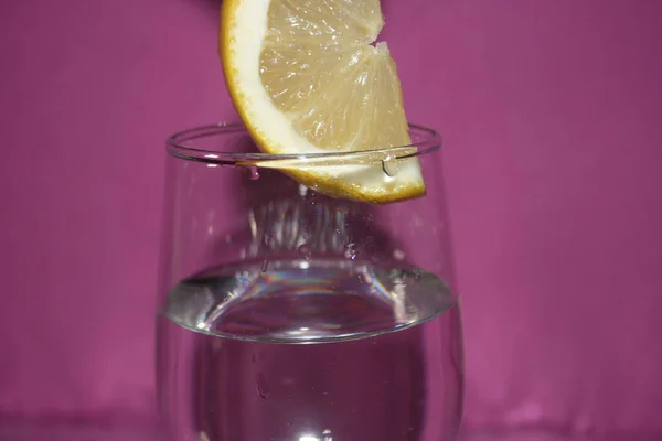 Vaso Agua Con Limón — Foto de Stock