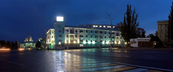 Kursk Plac Czerwony Wieczór Letni Znamensky Cathedral Oświetlenie Wieczorne Deszczu — Zdjęcie stockowe