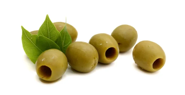 Olives Vertes Isolées Sur Fond Blanc — Photo