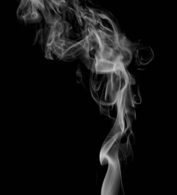 Pembe ve mavi siyah yalıtılmış zemin kalın renkli duman. Arka plandan vape duman 