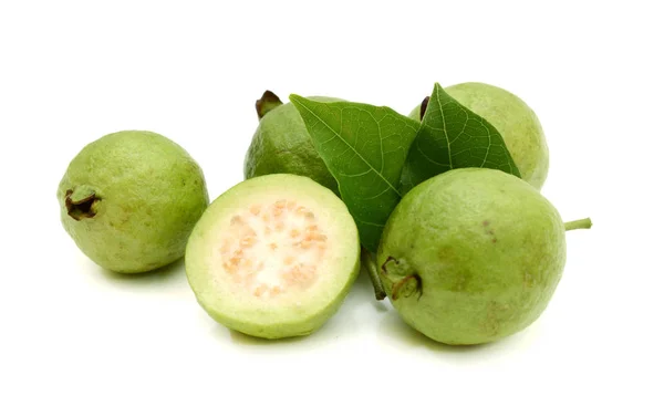 Fruta Guayaba Aislada Sobre Fondo Blanco — Foto de Stock