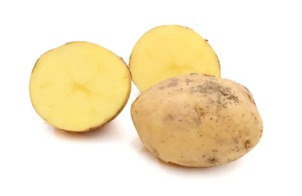 Beyaz Arka Plan Üzerinde Taze Dilimlenmiş Patates — Stok fotoğraf