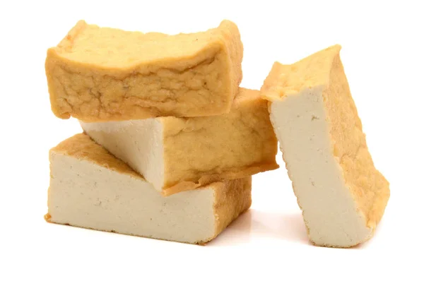 Tofu Block Och Skär Kuber Isolerad Vit Bakgrund — Stockfoto