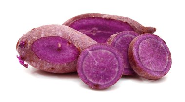 İzole edilmiş beyaz arka planda patates 