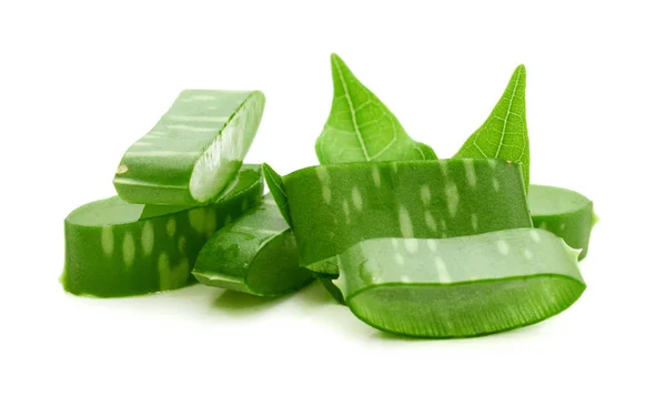 Feuilles Fraîches Aloe Vera Avec Jus Dégoulinant Sur Fond Blanc — Photo