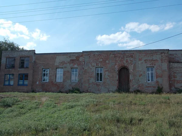 Muro Una Antigua Iglesia Con Puertas Ventanas — Foto de Stock