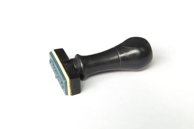 Beyaz arka plan üzerinde izole kauçuk stamper.