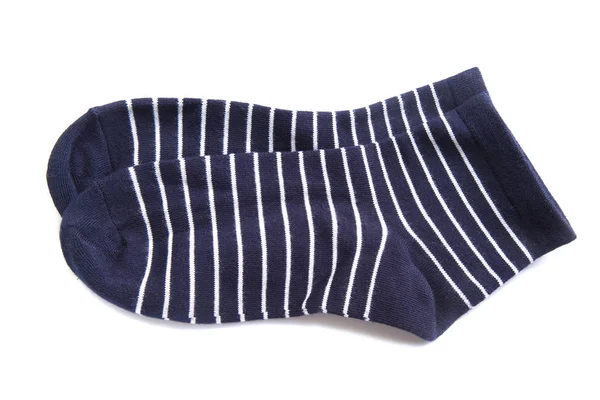 Δύο μπλε και λευκό ριγέ κάλτσες που απομονώνονται σε λευκό φόντο. — Φωτογραφία Αρχείου