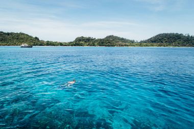 Andaman Denizi, Tayland Koh Rok şnorkel.