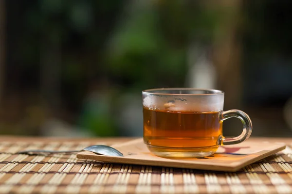 Чашка Чая Стекла Чайная Ложка Деревянном Столе — стоковое фото