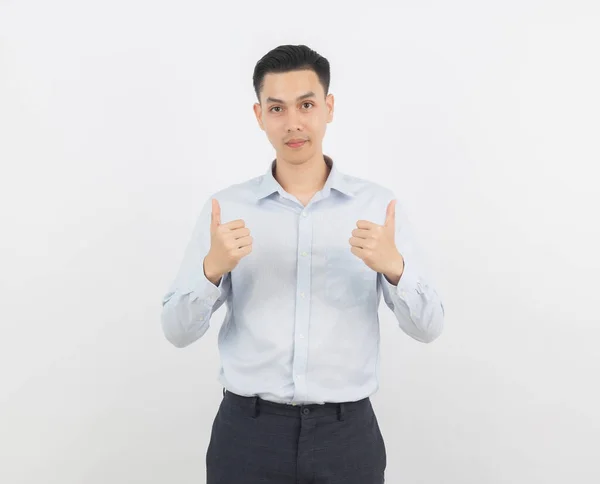 Νεαρός Όμορφος Ασιάτης Επιχειρηματίας Χαμογελά Και Δείχνει Τους Αντίχειρες Του — Φωτογραφία Αρχείου