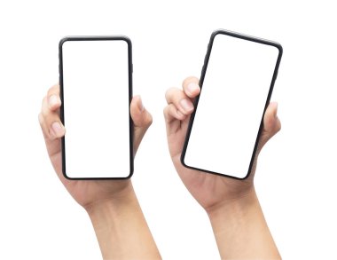 Beyaz arkaplanda kırpma yolu ile izole edilmiş boş ekran ile siyah akıllı telefonu tutan bir erkek eli seti.