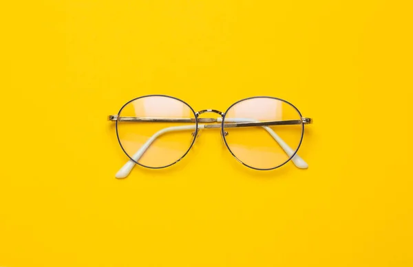 Eye Glasses Isolated Yellow Background — Stock Photo, Image