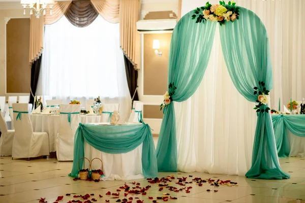 Arco Registro Casamento Decorado Com Flores — Fotografia de Stock