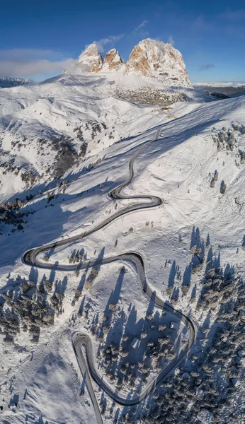 Camino Curvo Los Alpes Italianos Tirol Del Sur Durante Invierno — Foto de Stock