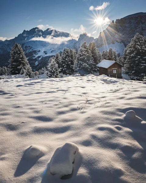 Cabaña Madera Las Montañas Alpinas Tirol Del Sur Italia Nieve — Foto de Stock