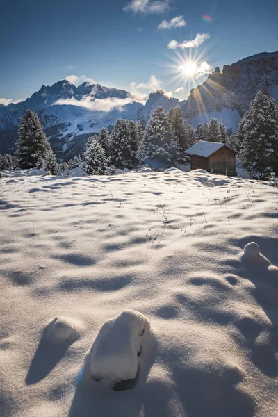 Cabaña Madera Las Montañas Alpinas Tirol Del Sur Italia Nieve — Foto de Stock