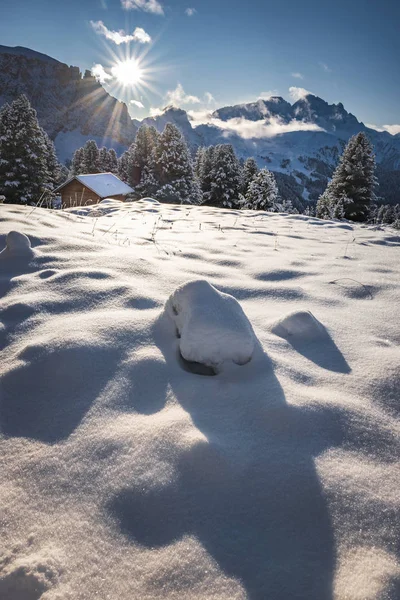 Cabaña Madera Las Montañas Alpinas Tirol Del Sur Italia Nieve — Foto de Stock