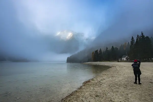 Dolomieten Weerspiegeling Het Water Lago Braies Zuid Tirol Italië — Stockfoto
