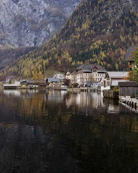 Hallstatter Λίμνη Και Hallstatt Χωριό Στις Αυστριακές Άλπεις Βραδινό Φως — Φωτογραφία Αρχείου