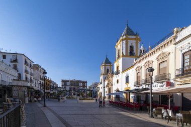 Ronda, Socorro Meydanı ve Socorro Kilisesi 'nde. İspanya.