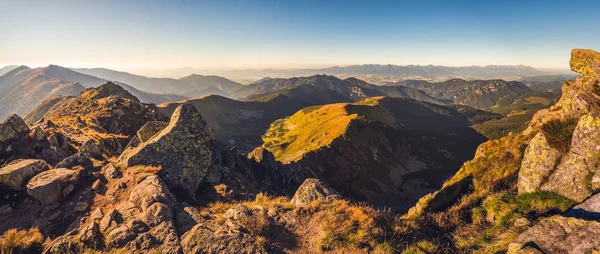 Mountain Landscape in Golden Light — Stock Photo, Image