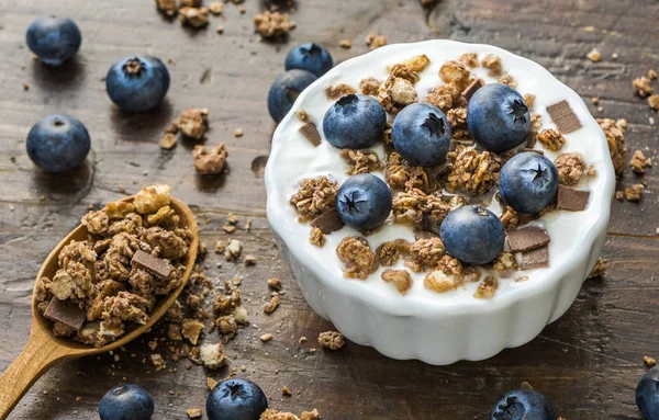 Yogurt with Fresh Blueberries on Woden Table — Stock Photo, Image