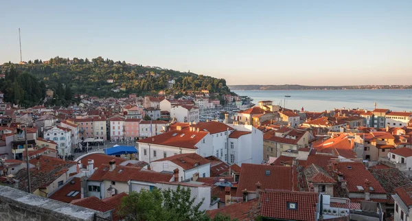 Utsikt över staden Piran, Slovenien — Stockfoto