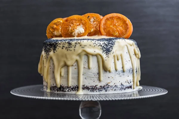 Poppy Seed Cake with White Chocolate and Caramelized Orange — Stock Photo, Image