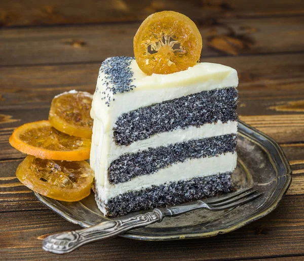 Serving of a Poppy Seed Cake — Stock Photo, Image