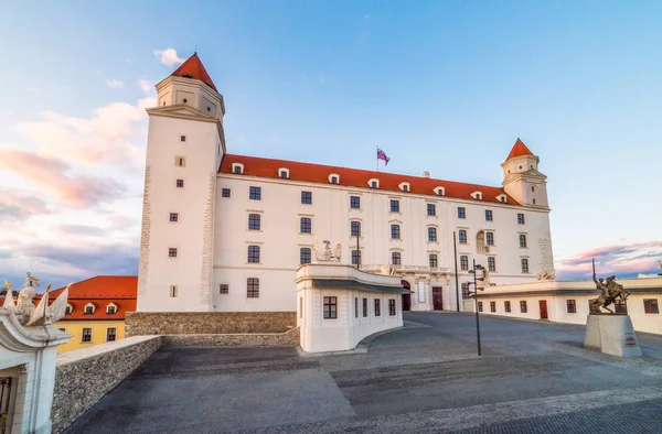 Bratislava Castle — Stock Photo, Image