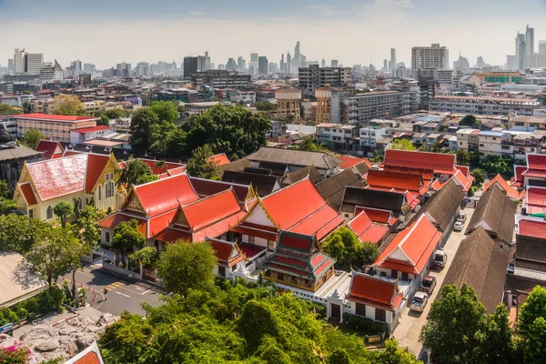 Architecture Traditionnelle Thaïlandaise Avec Bâtiments Modernes Gratte Ciel Arrière Plan — Photo