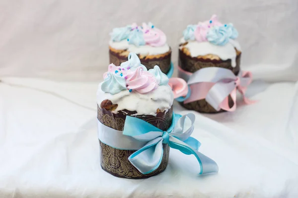 Pastel Tradicional Pascua Ortodoxa Eslava Llamada Kulich Con Glaseado Blanco — Foto de Stock