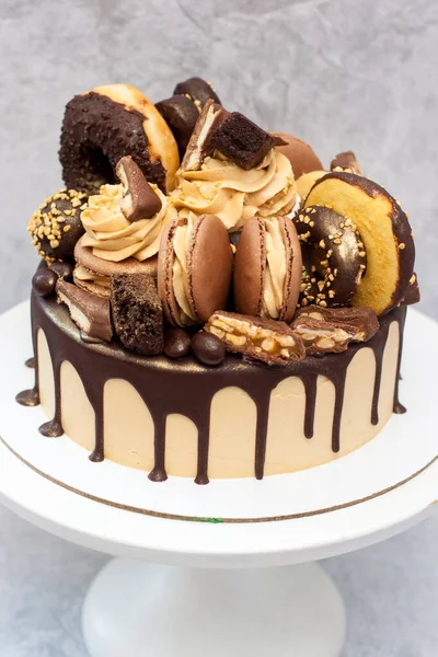 Peanut Butter Cake Decorated Melted Dark Chocolate Donuts Chocolate Bites — Stock Photo, Image